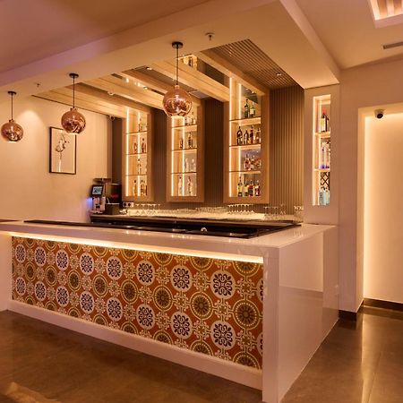Delite Sarovar Portico Faridabad Exteriör bild