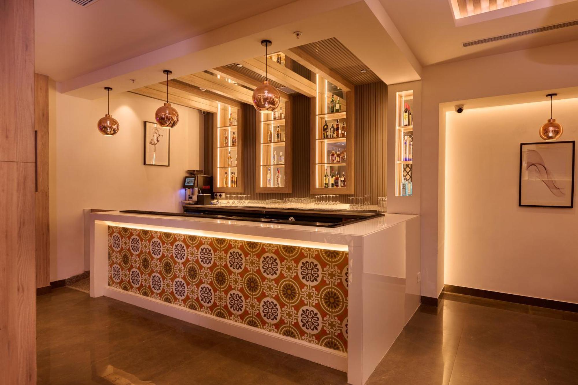 Delite Sarovar Portico Faridabad Exteriör bild