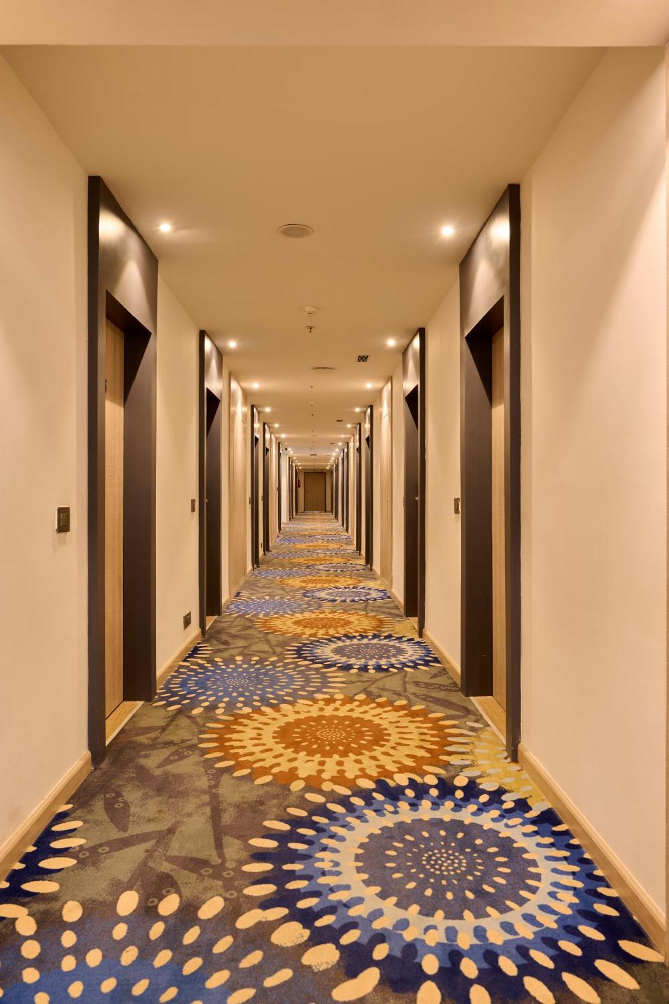 Delite Sarovar Portico Faridabad Exteriör bild