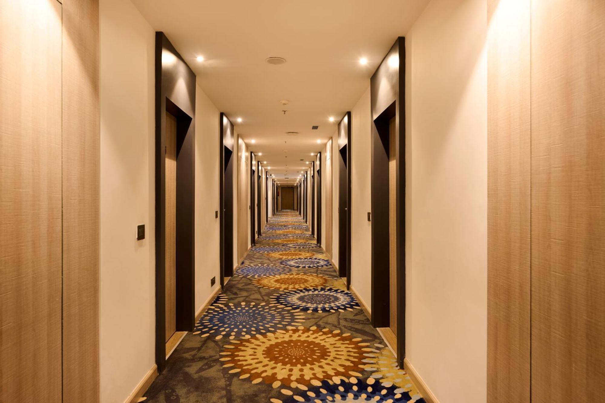 Delite Sarovar Portico Faridabad Exteriör bild