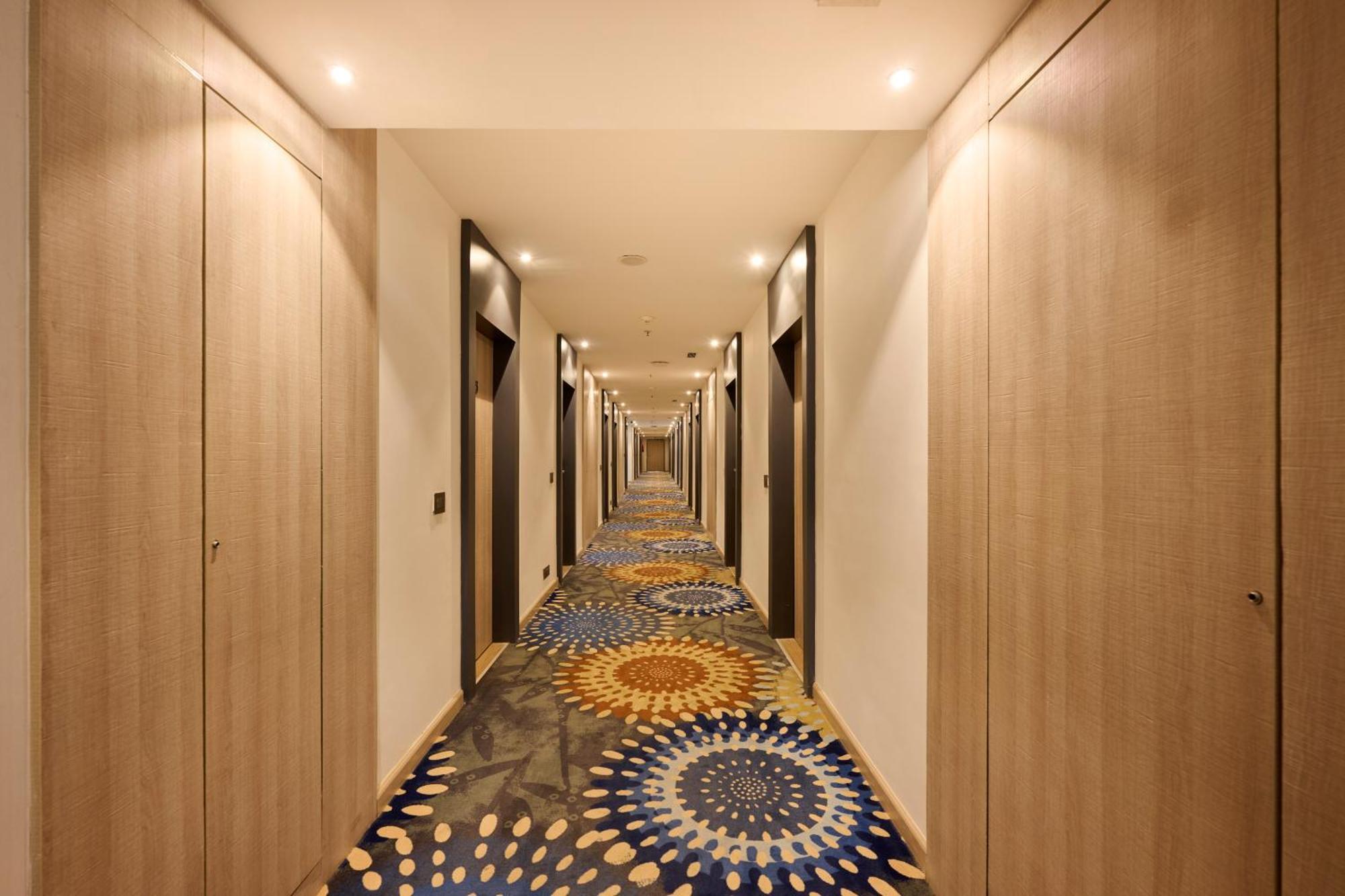 Delite Sarovar Portico Faridabad Exteriör bild