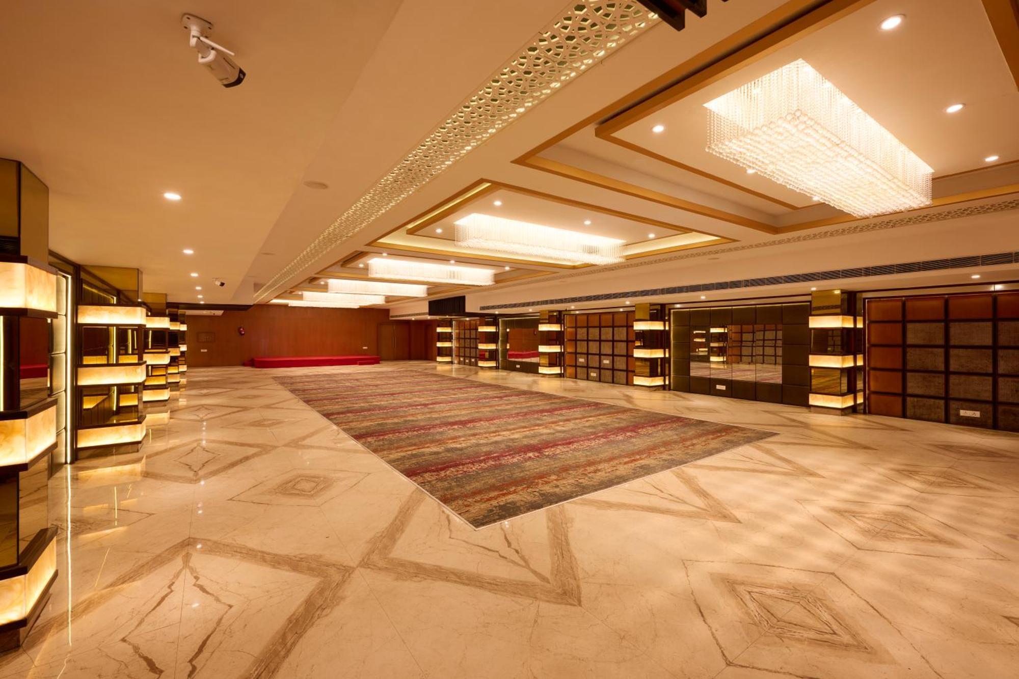 Delite Sarovar Portico Faridabad Exteriör bild
