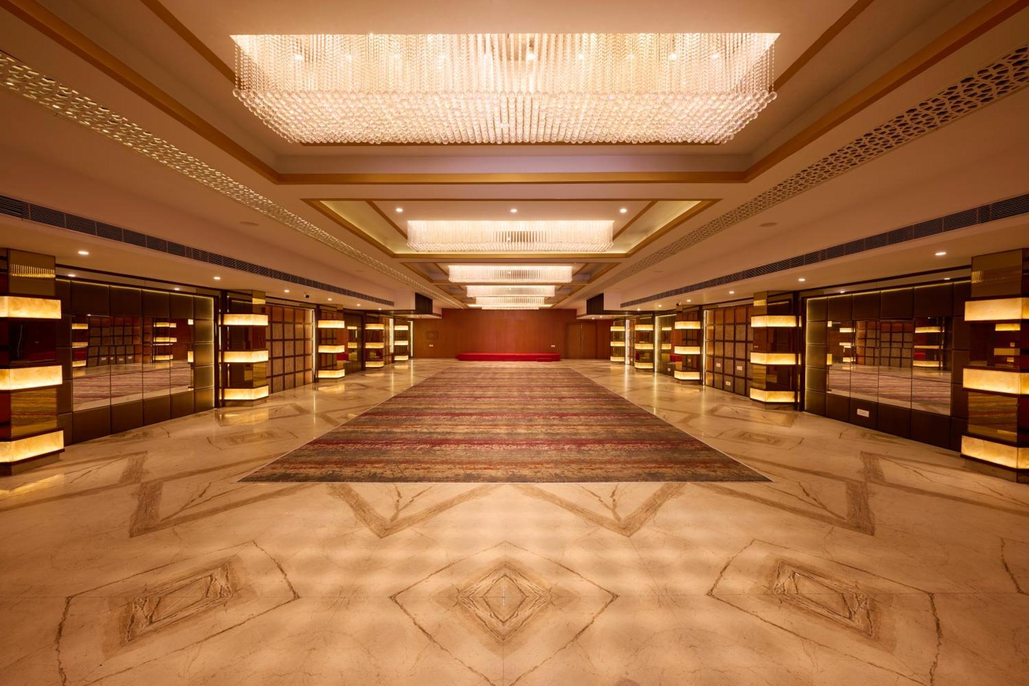 Delite Sarovar Portico Faridabad Exteriör bild